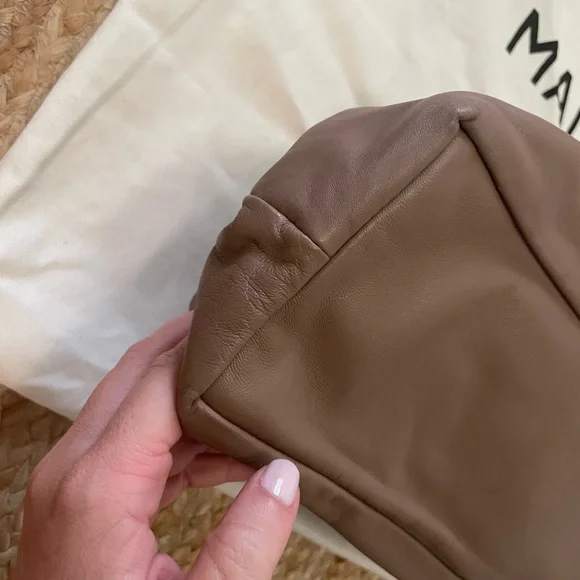 Mansur Gavriel Oversized Cloud Clutch in Biscotto - Picture 5 of 8